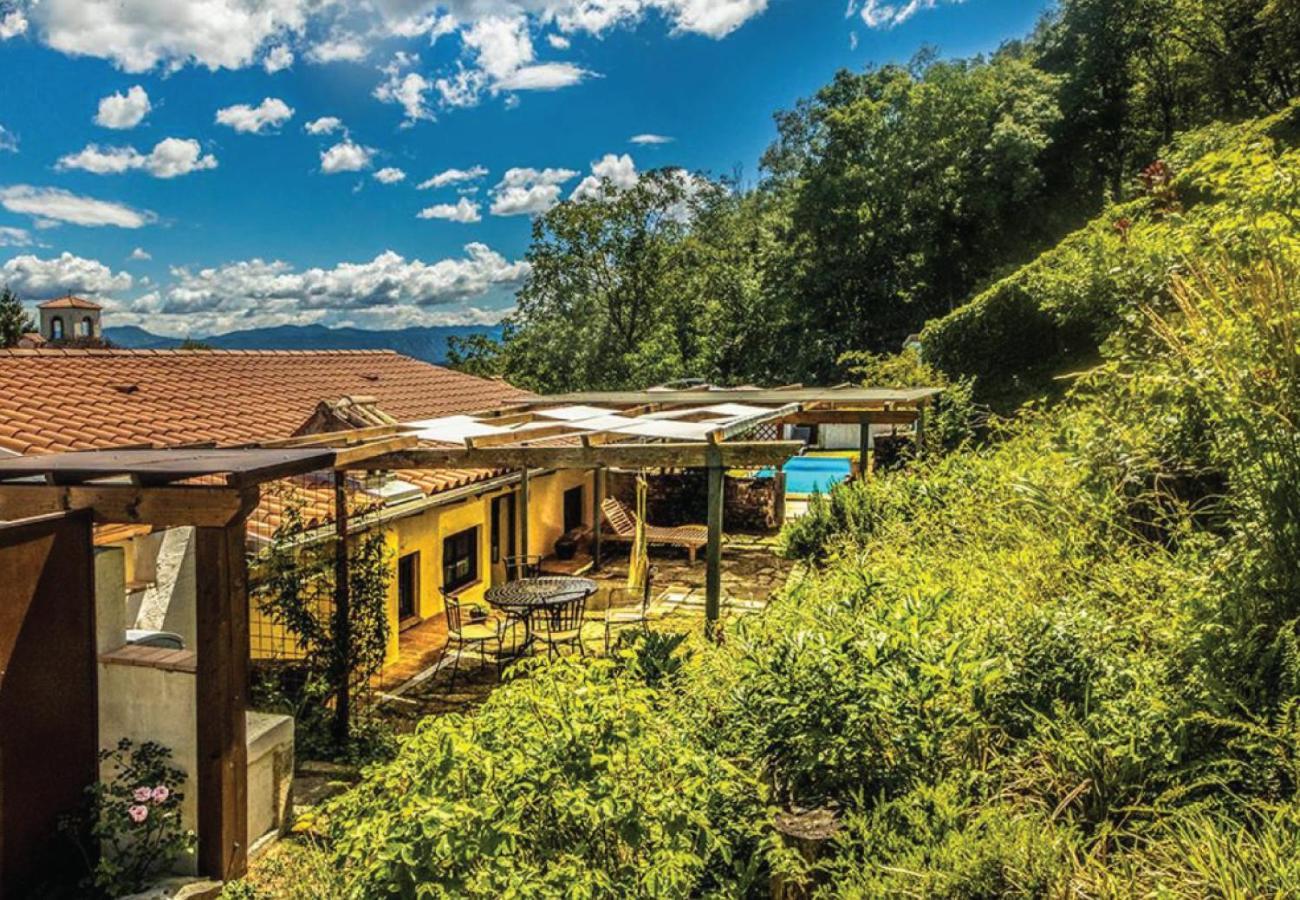 Toncevi Eco Estate Hotel Branik Exterior photo